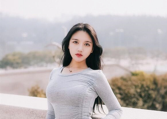 女神级新 任女 探 屌约 炮粉 丝回家 啪 啪小哥 骁勇 善战 操到美 女瘫 软在 床 干 完还玩 穴真欠 操