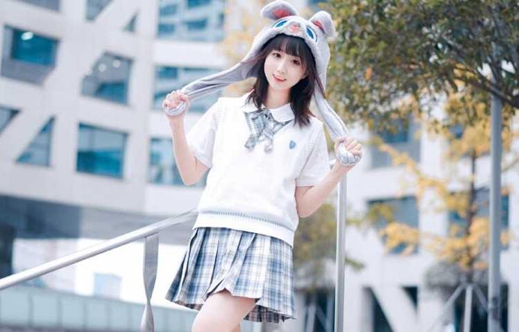 性感黑丝极品萝利白衬衣小裙子 既清纯又骚 浪 口 交后入女上位骑 乘啪啪啪